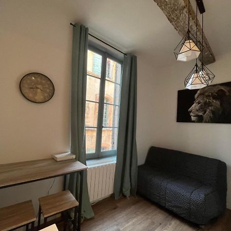 Studio En Plein Coeur Du Centre D'Arles Apartment Exterior photo
